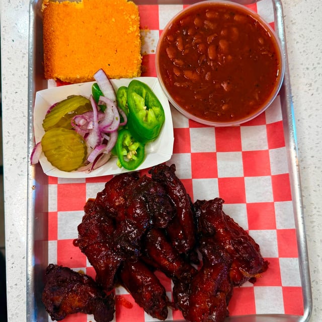 1 Pound Chicken Wings Combo.